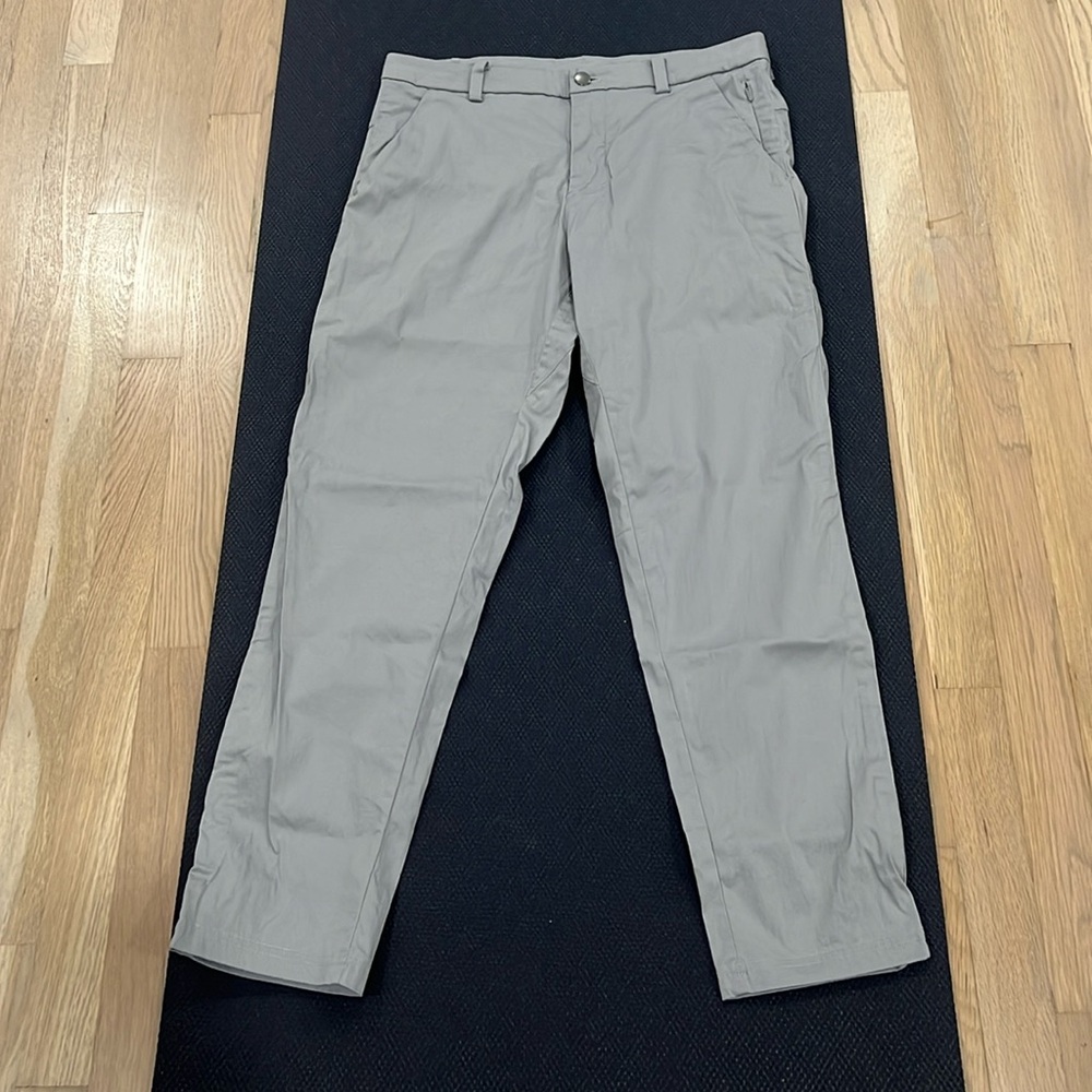 Lululemon commission pant in light gray